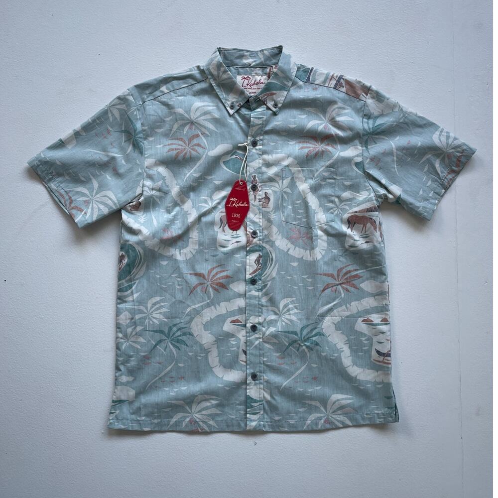 Kahala Original Aloha Shirt / New With Tags / Size M / Tropical Reverse Fabric